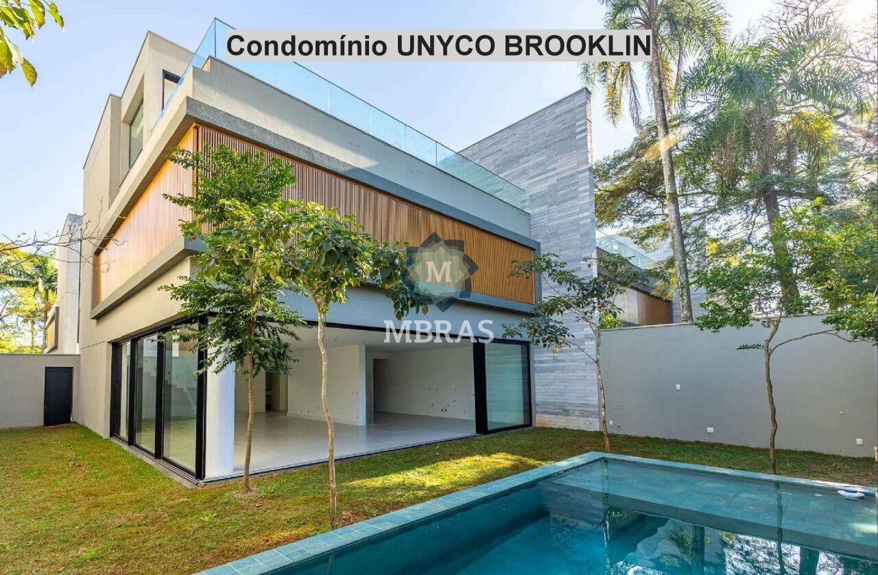 Excelente casa em condomínio! Construção nova por arquiteto renomado.