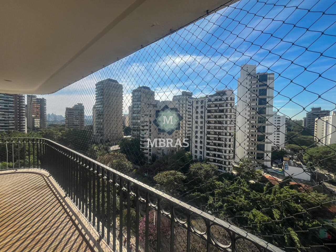 Apartamento na Praça Pereira Coutinho