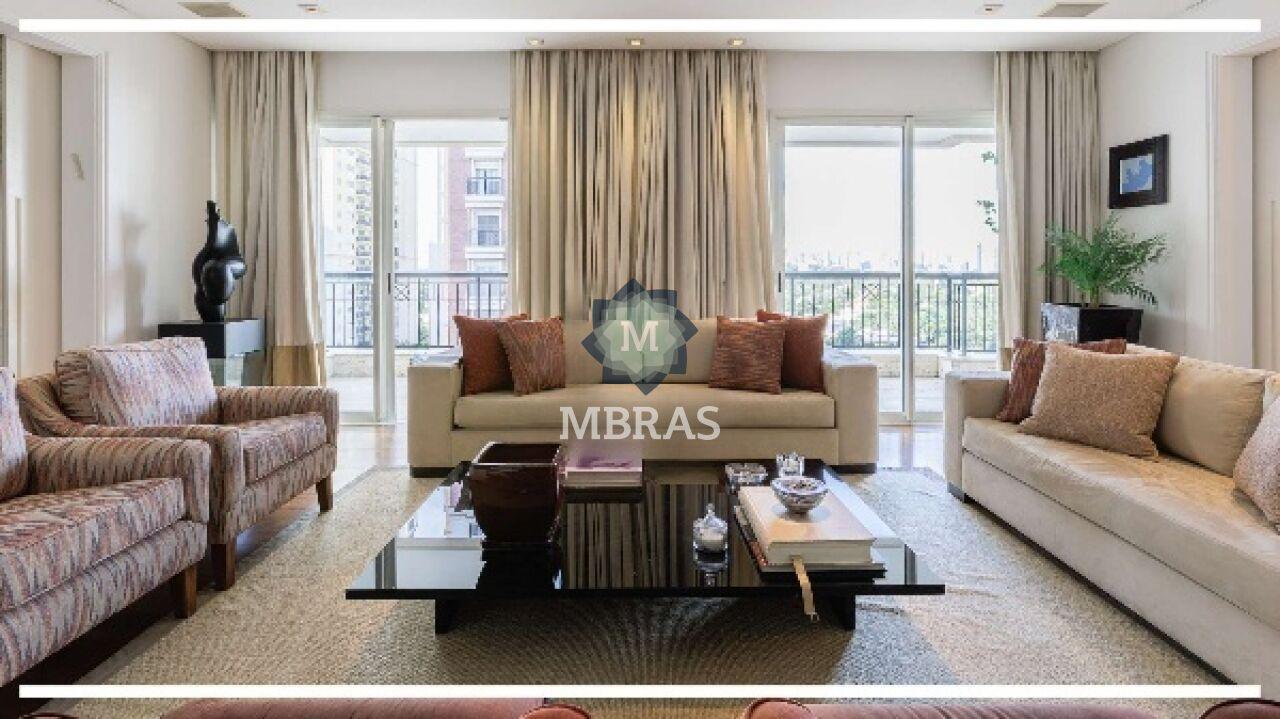 Belíssimo Apartamento em Moema