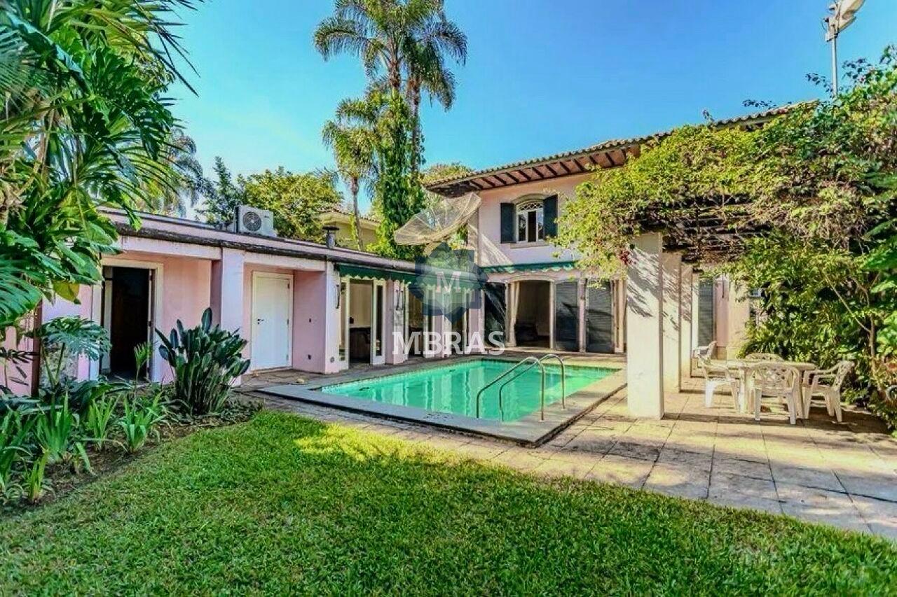 Casa Colonial em Alto de Pinheiros - 568 m2 - 4 Quartos - 8 Vagas