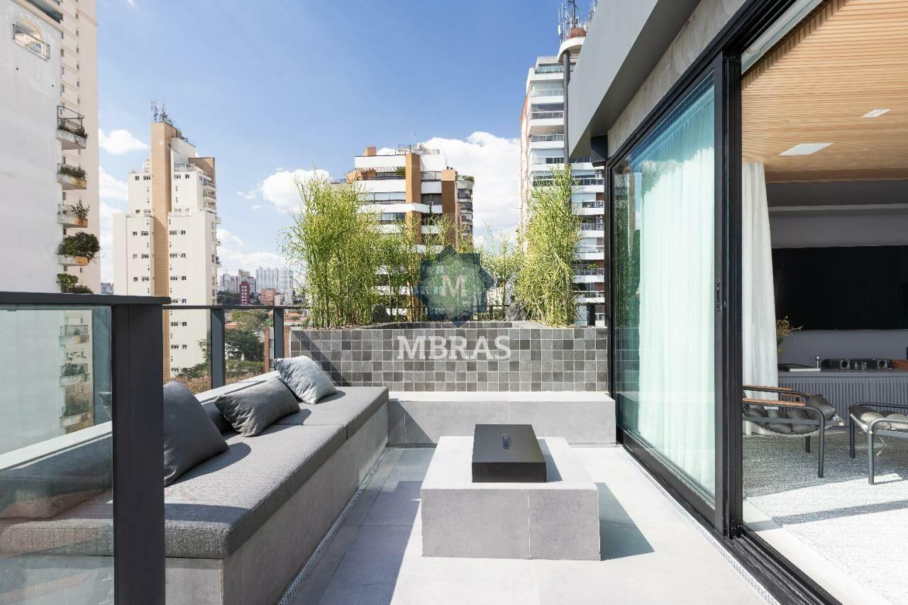 Cobertura com vista de cinema para o pq. Vila Lobos localizada em área nobre da Vila Madalena