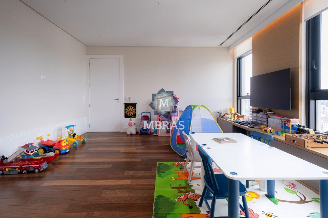 Cobertura dos Sonhos na Vila Olímpia: Luxo, Conforto e Vista Deslumbrante!