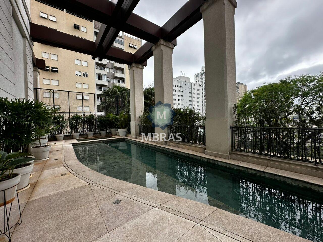 Apartamento Garden Exclusivo - 893m² com Piscina e Hidromassagem