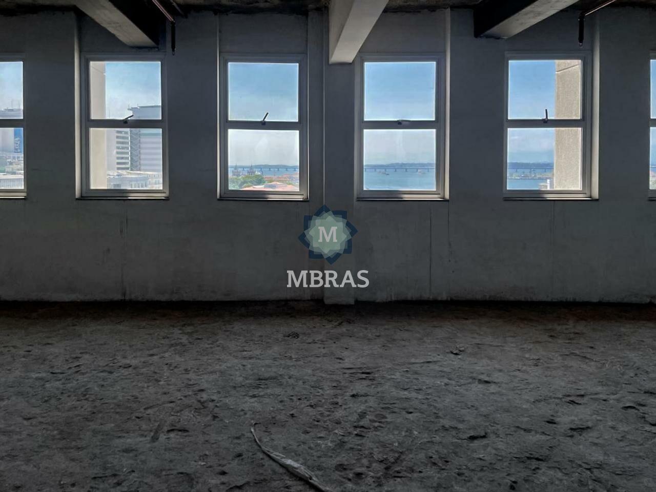 SALA COMERCIAL COM COM BRAÇOS ABERTOS PARA A BAÍA DE GUANABARA NO CENTRO DO RIO DE JANEIRO
