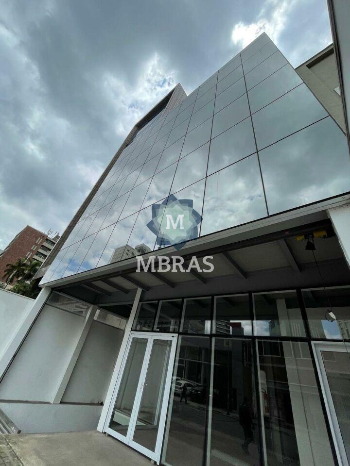 Prédio comercial no coração da Vila Olímpia