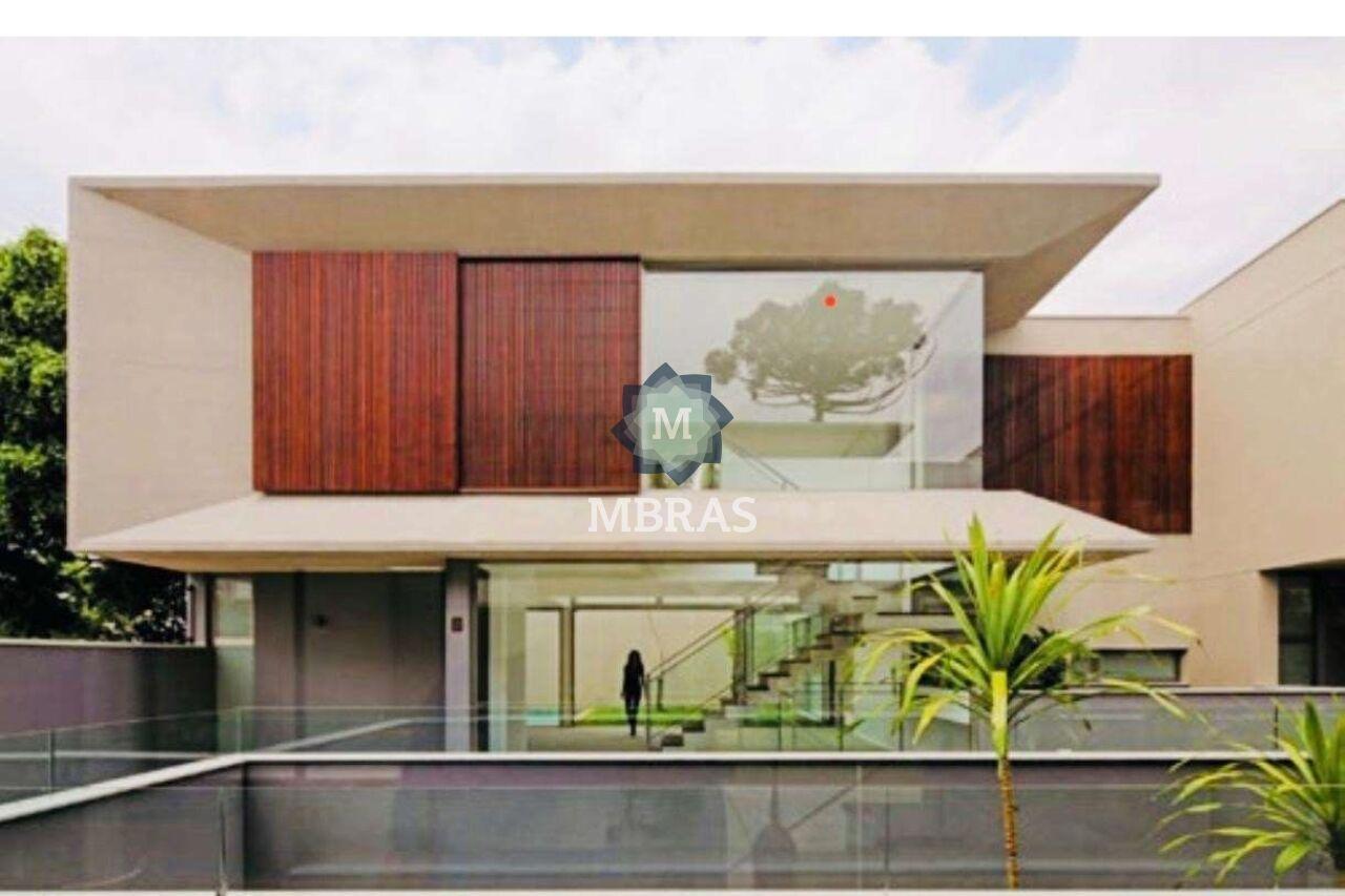 Luxo e Conforto em Casa de Condomínio com Rooftop e Piscina