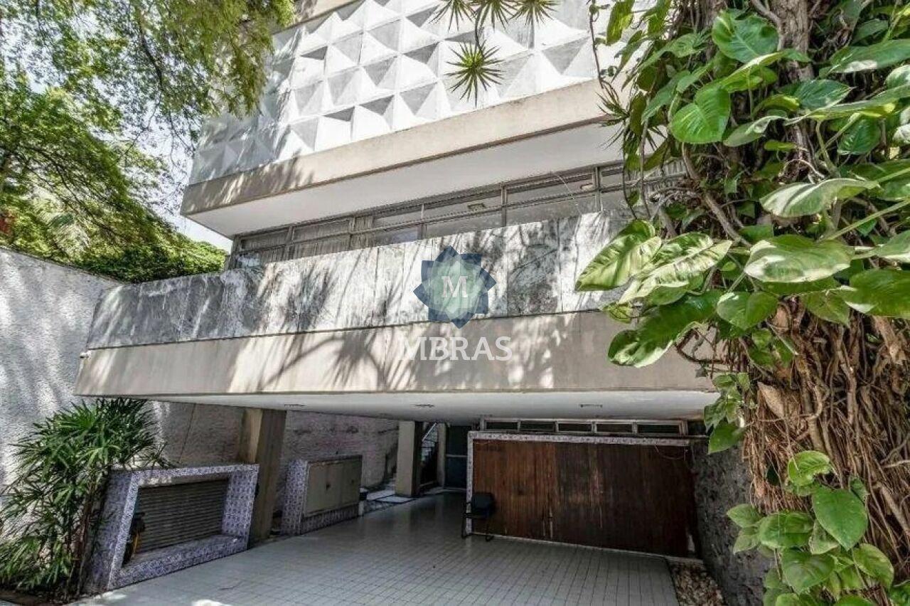 Espaçosa casa no Jardim Paulista
