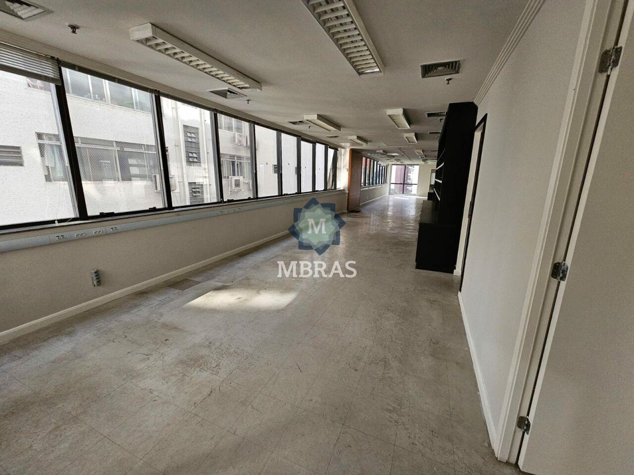 Conjunto Comercial no coração dos Jardins