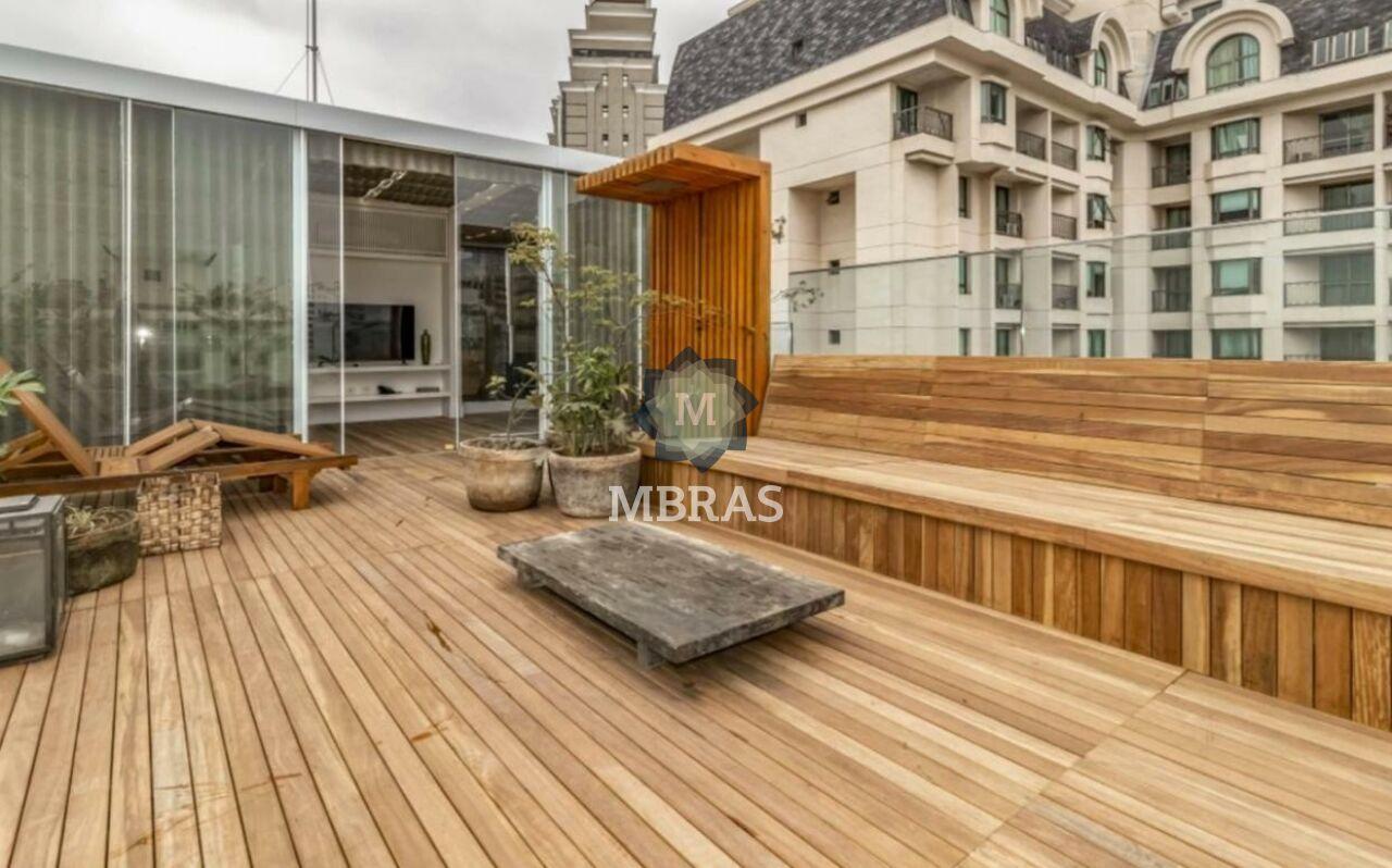 Cobertura Quadriplex no Itaim - 400m² de Sofisticação e Conforto