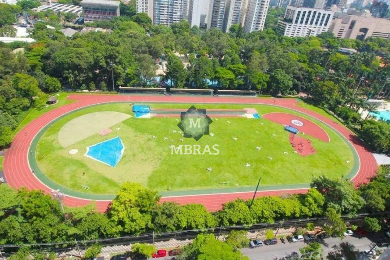 Apartamento com Vista para a Copa das Árvores no Jardim Europa ? 400m², com quadra de tênis