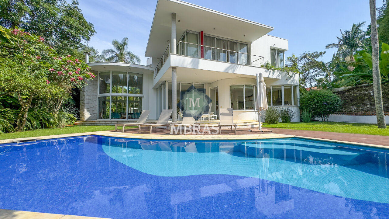 Casa com arquitetura contemporânea
