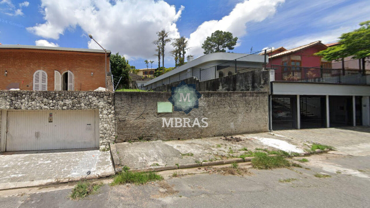 Terreno limpo em área estritamente residencial