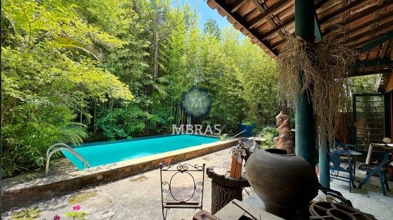 Casa exclusiva à venda com 5 quartos, sendo uma suite, no bairro do Pacaembú