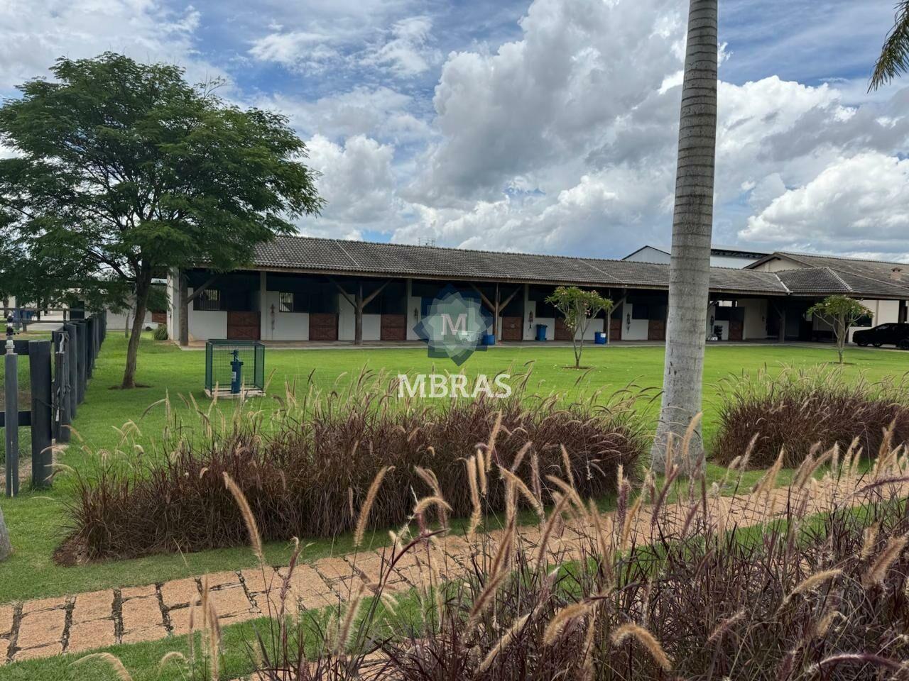 Centro de Treinamento Equestre e de Lazer dentro de Condomínio