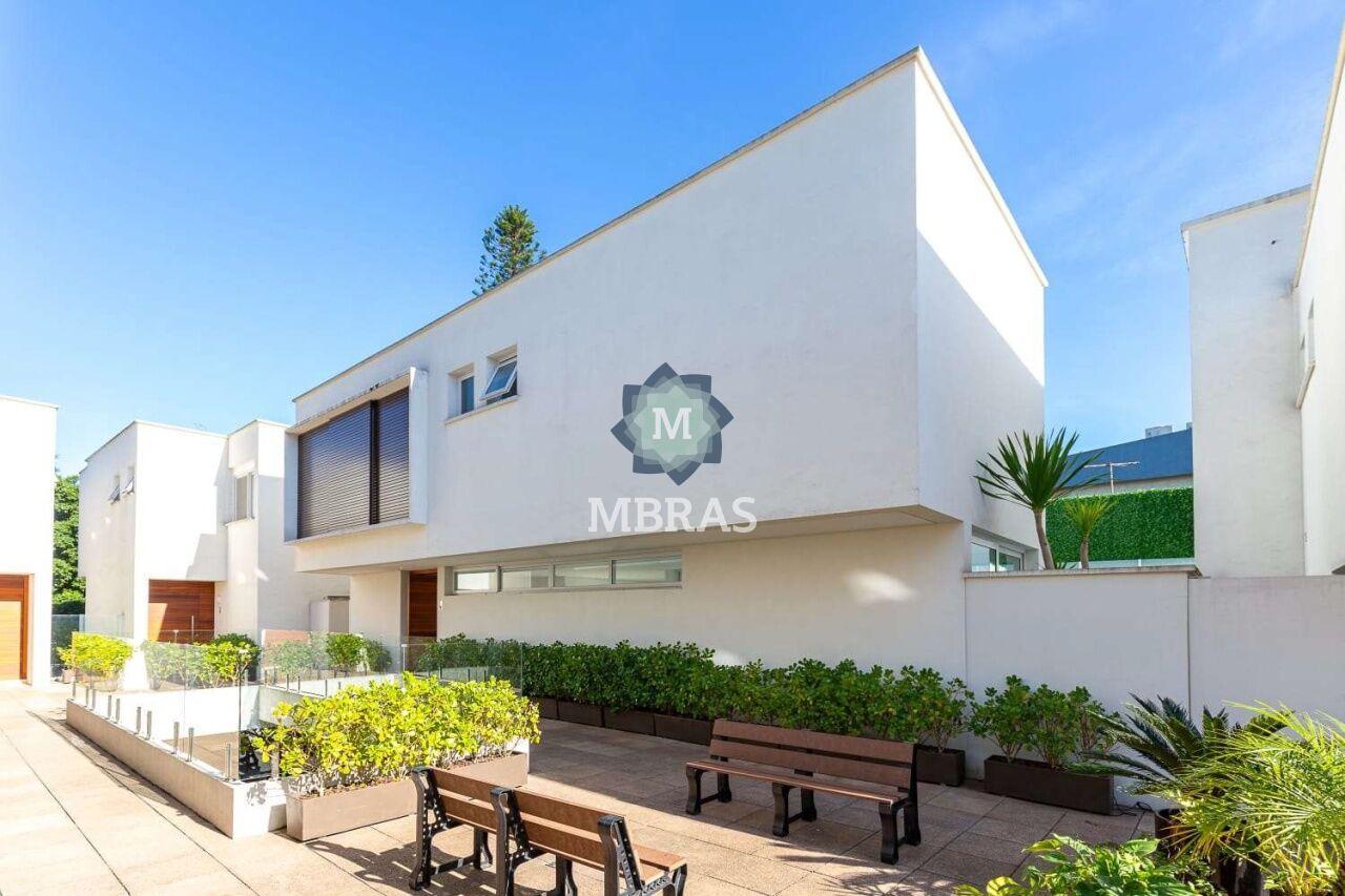 Casa de condomínio exclusiva! Alto da Boa Vista!