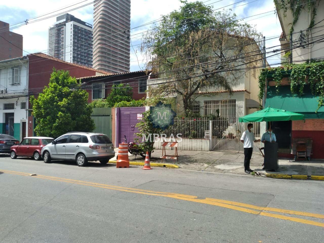 CASA DE VILA CHARMOSÍSSIMA AO LADO DO TABERNA 474 NA ICÔNICA MARIA CAROLINA