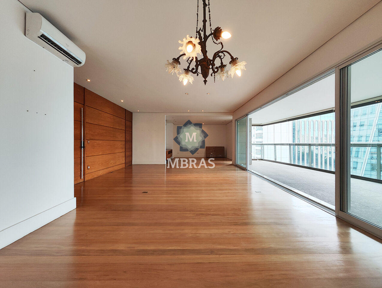 Apartamento à venda no Itaim nobre