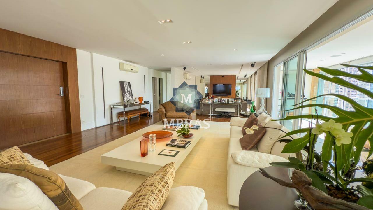 PARTICOLARE , 385 m2  | MBRAS CLUB