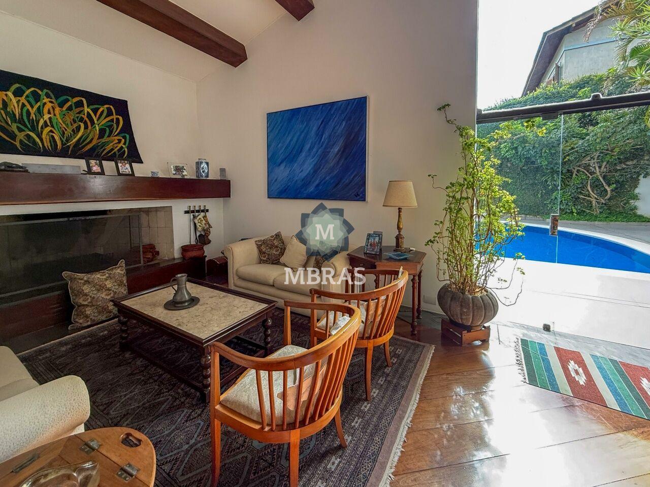 Casa com 3 Suites por R$ 3.500.000-Cidade Jardim