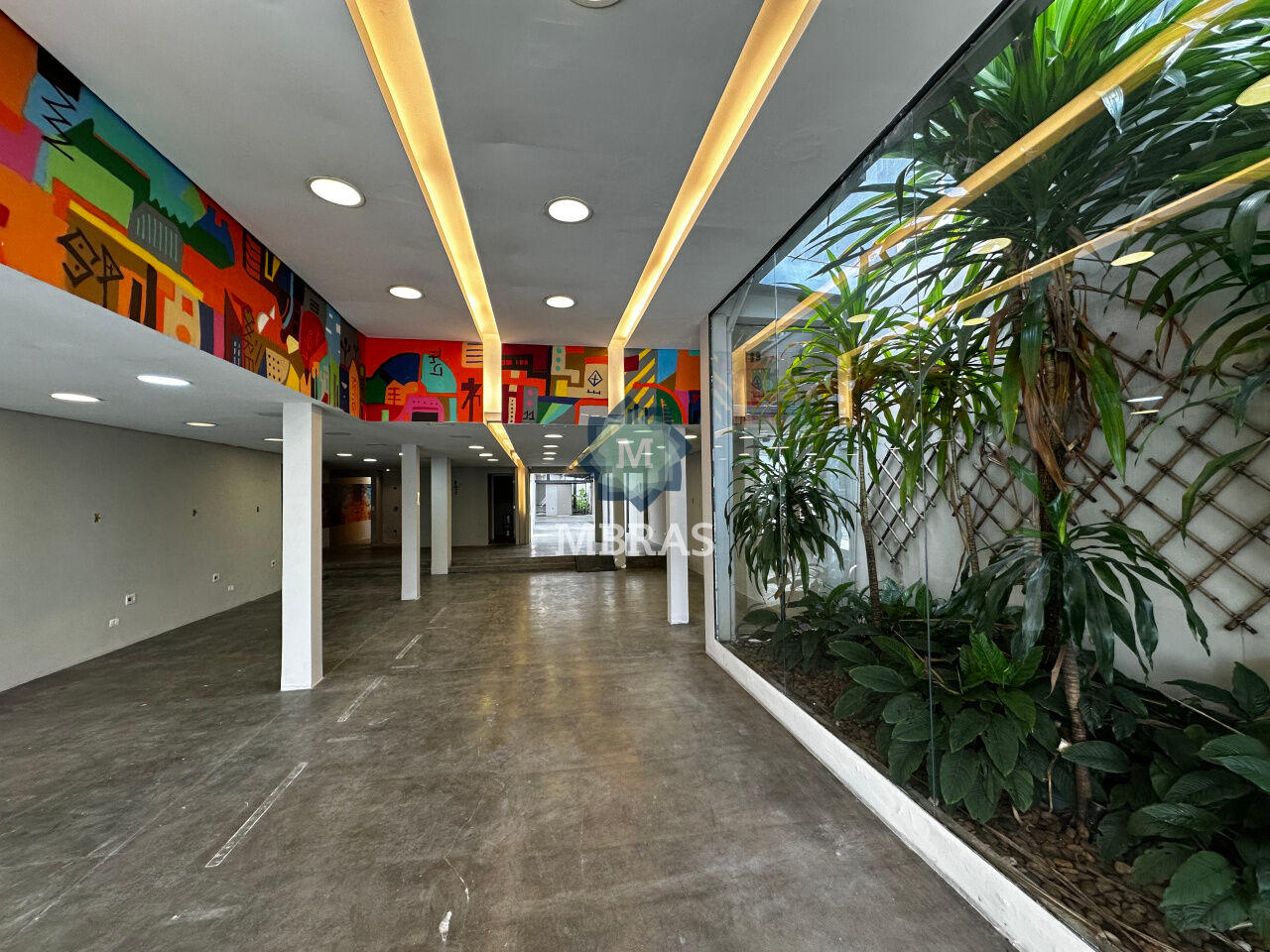 Casa Comercial em Moema - ponto estratégico!