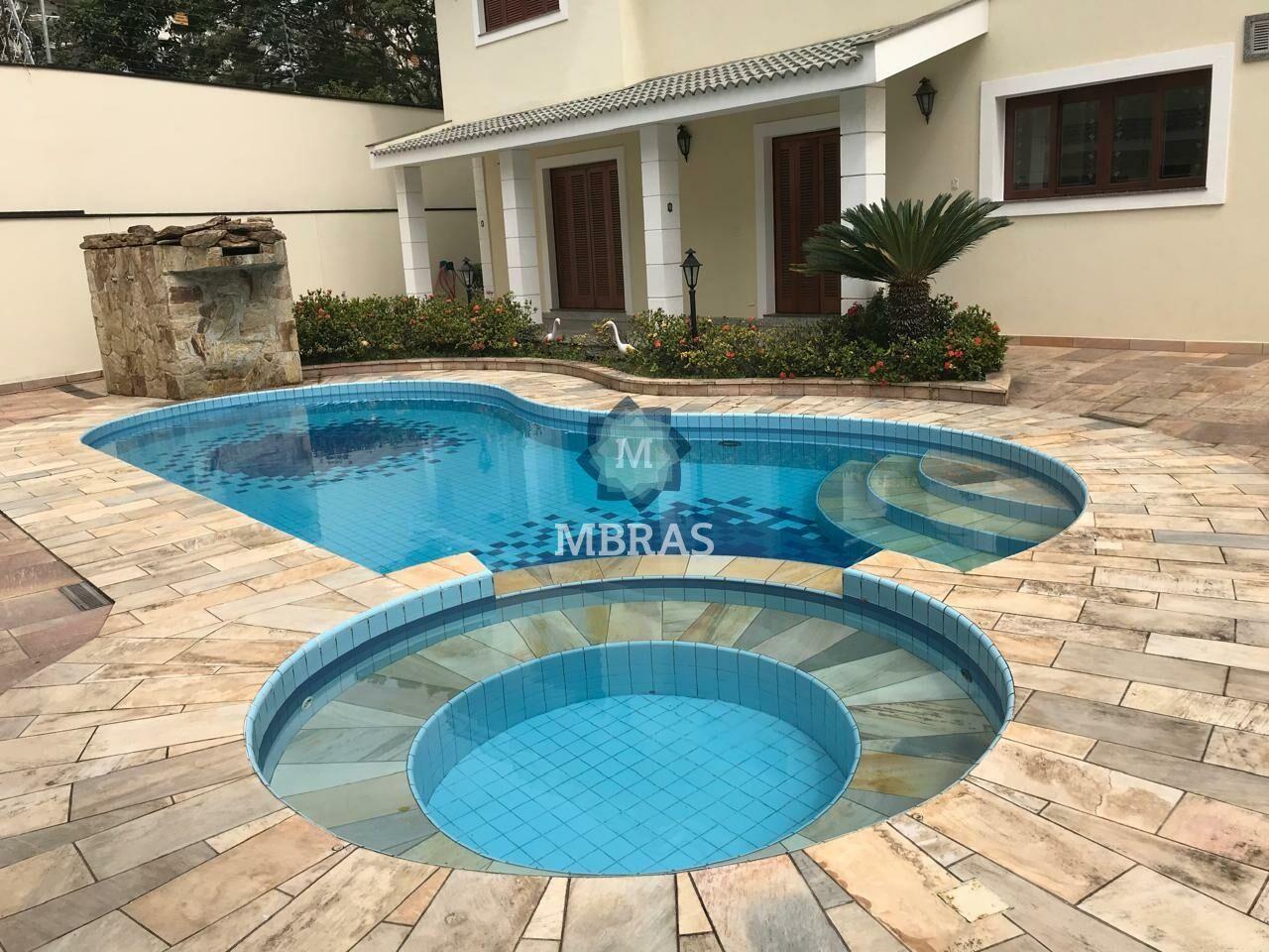 Excelente casa em localização privilegiada, próxima à Fundação Oscar Americano