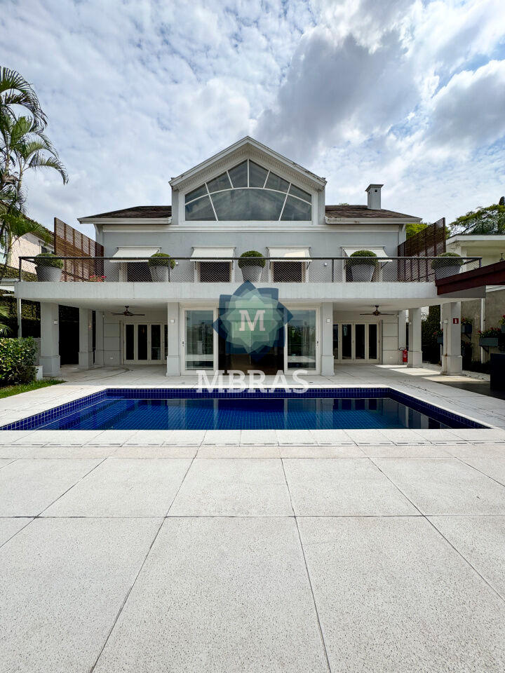Residência Contemporânea no Cidade Jardim: 4 Suítes, Piscina e Quadra de Tênis Privativa