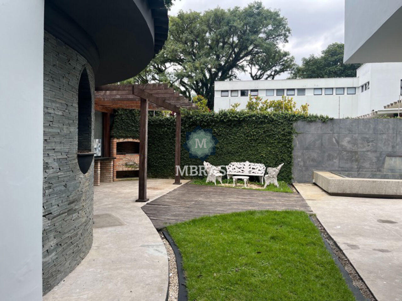 Casa comercial em Alto de Pinheiros