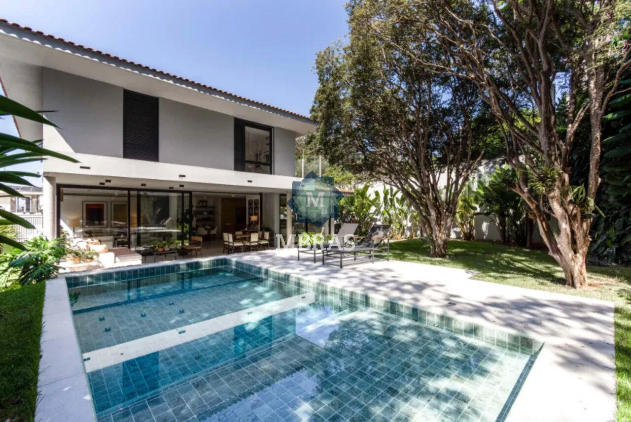 Casa no Jardim Guedala - 500 m2 - 3 Quartos - 4 Vagas