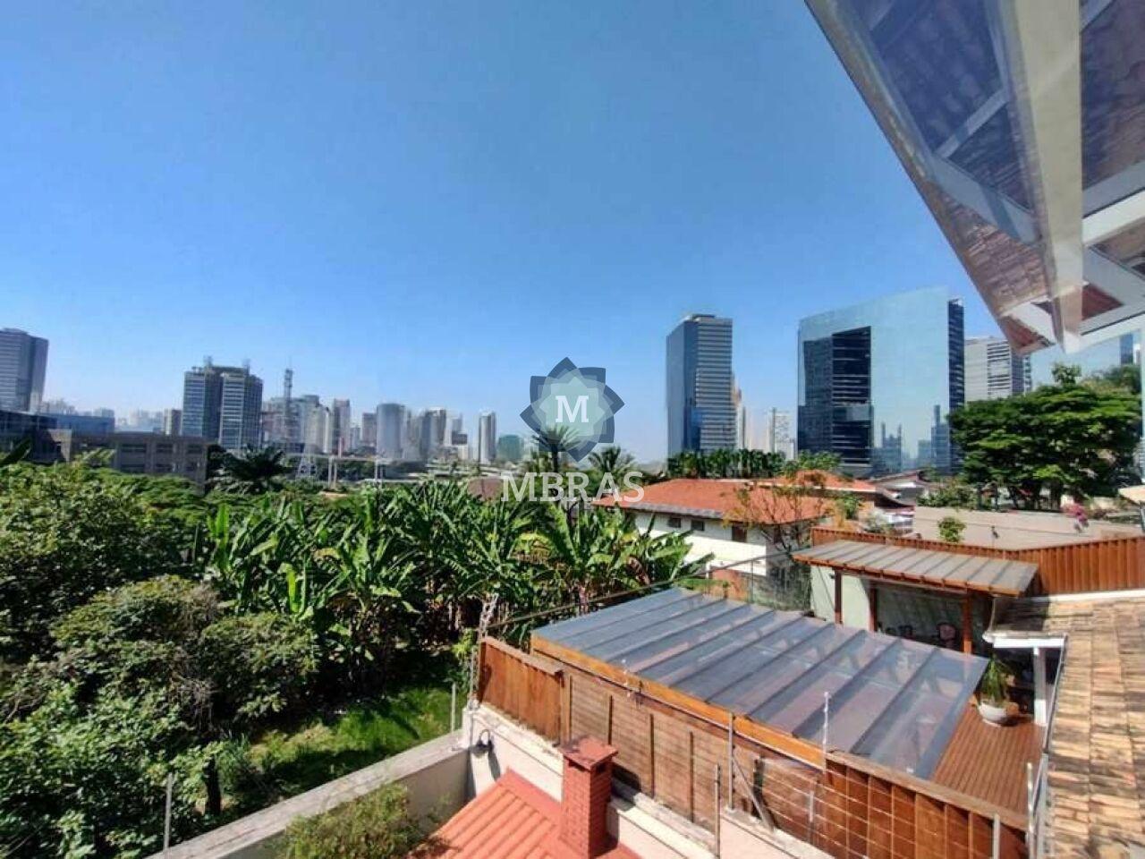Casa em condomínio com potencial pra reforma