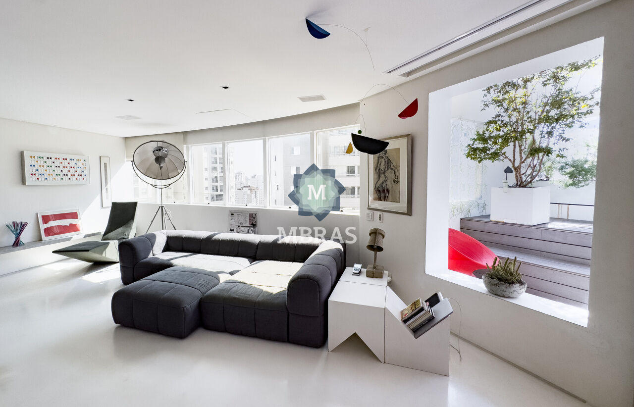 Cobertura Duplex Exclusiva em Moema - Projeto Triptyque Arquitetura