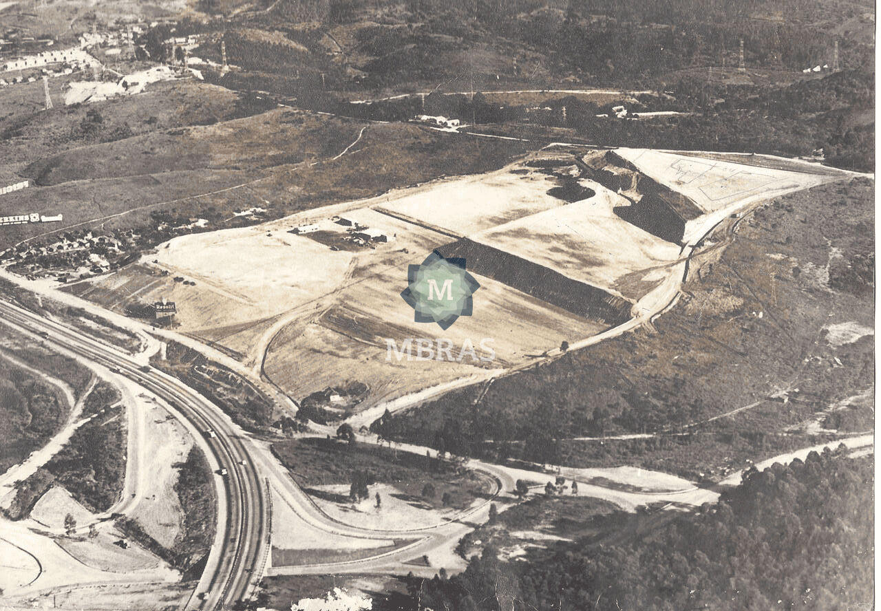 TERRENO ANHANGUERA