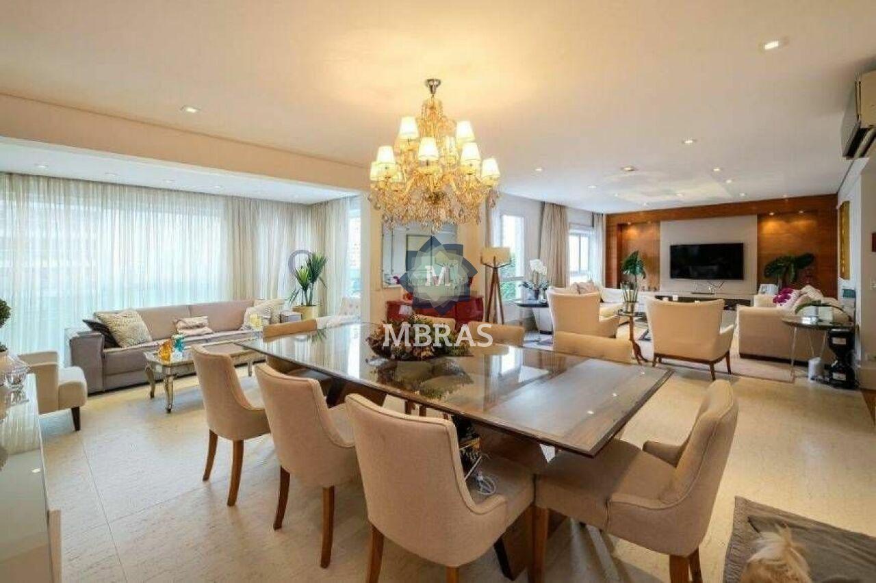 Apartamento Vila Olímpia 210m², 3 Suítes, Reformado com Acabamentos de Luxo
