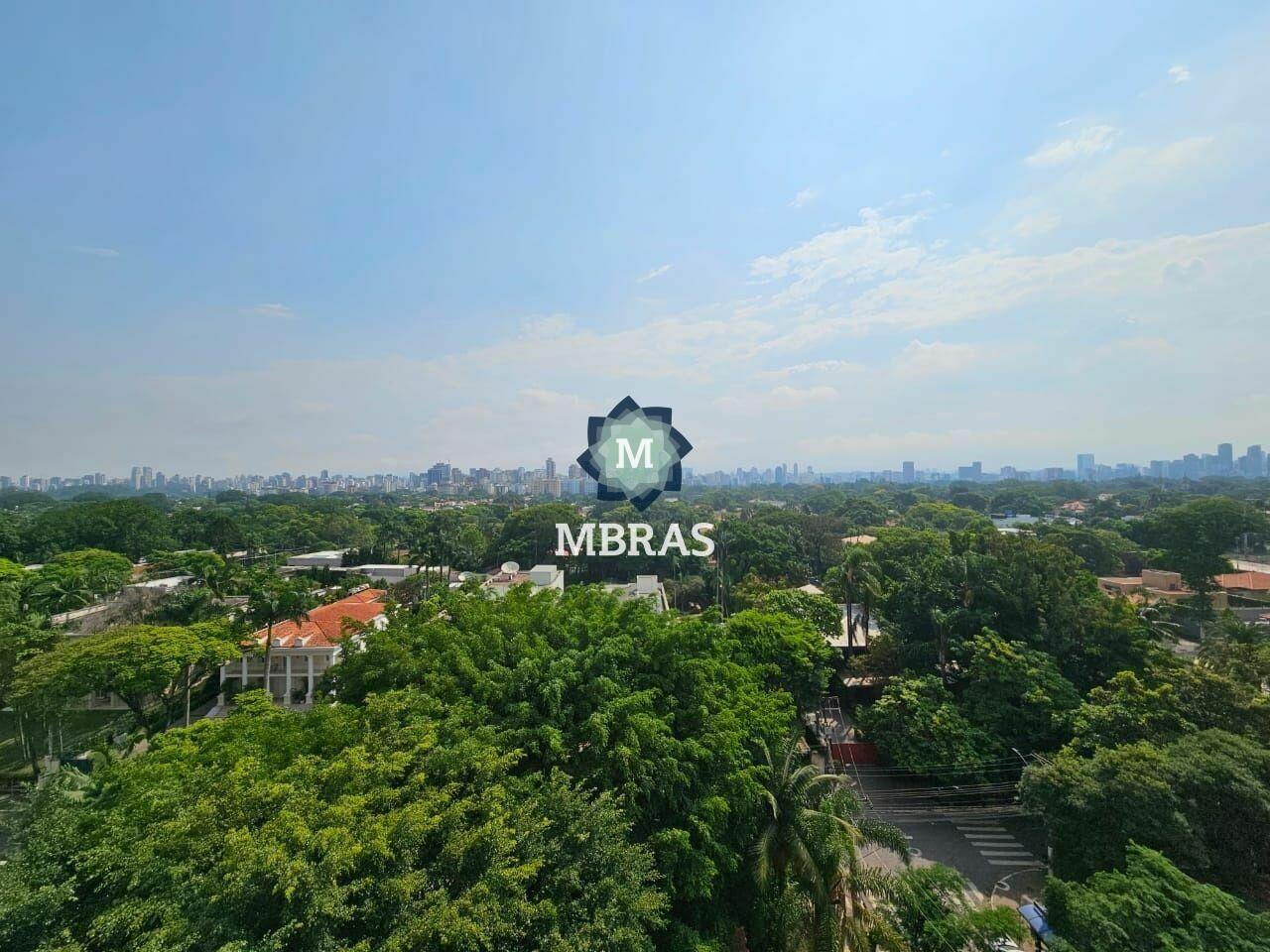 Maravilhoso apartamento com 335 m², em prédio cobiçado com vista infinita para os Jardins