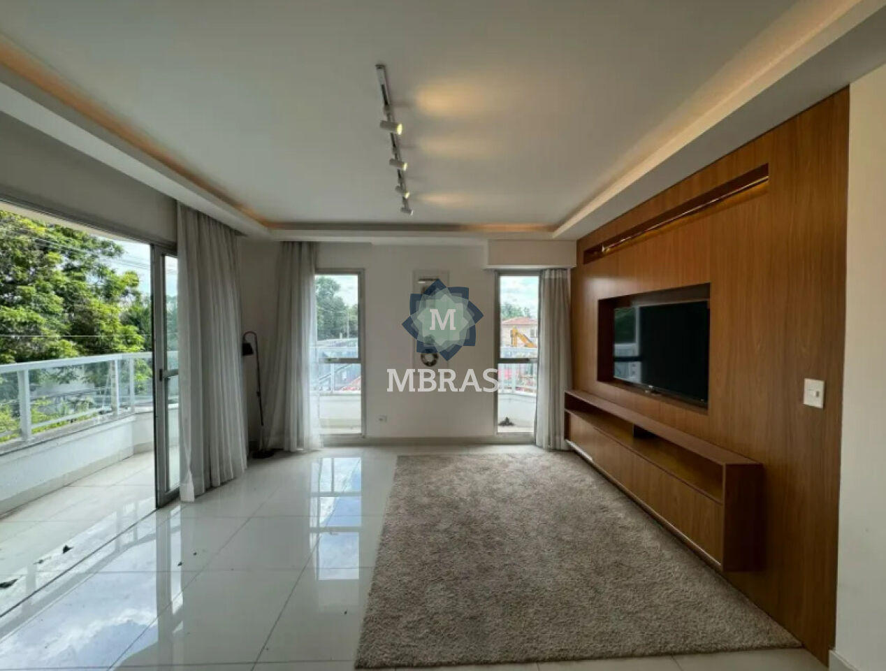 Apartamento Reformado com 195 m² e 4 Suítes e Home Office | Jardins| Pamplona