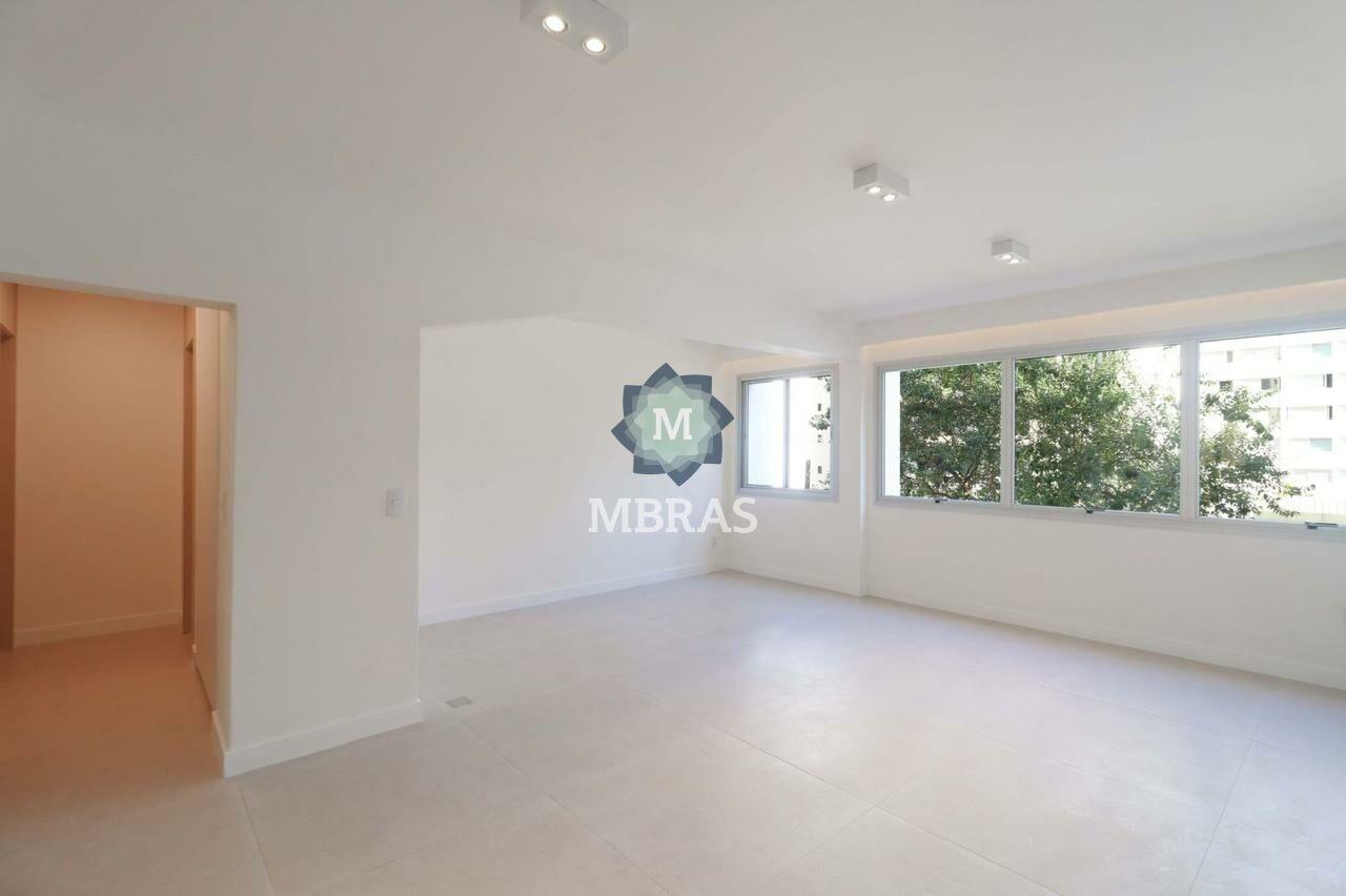 Apartamento reformado no Jardim Paulista