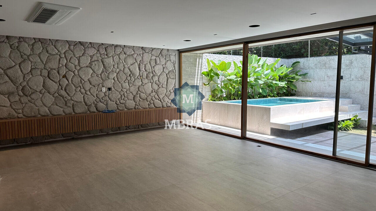 Casa Exclusiva em Condomínio Fechado no Jardim Europa