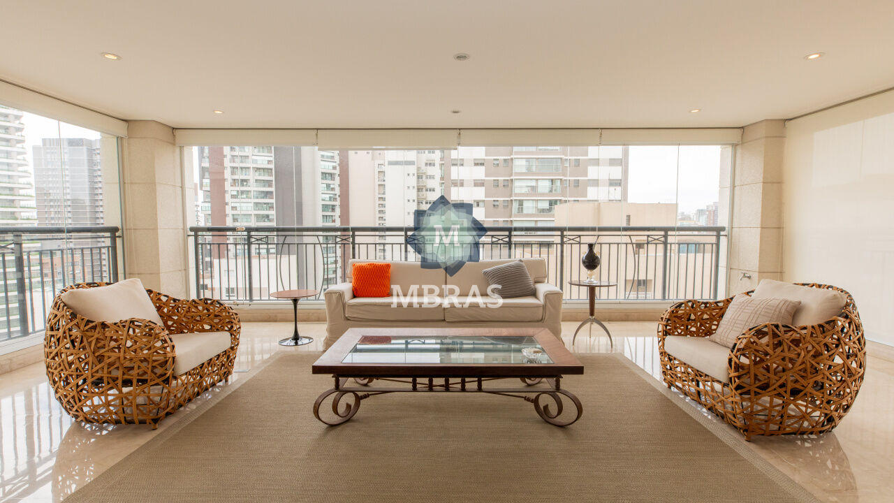 Moema | Apartamento amplo a minutos do Parque Ibirapuera