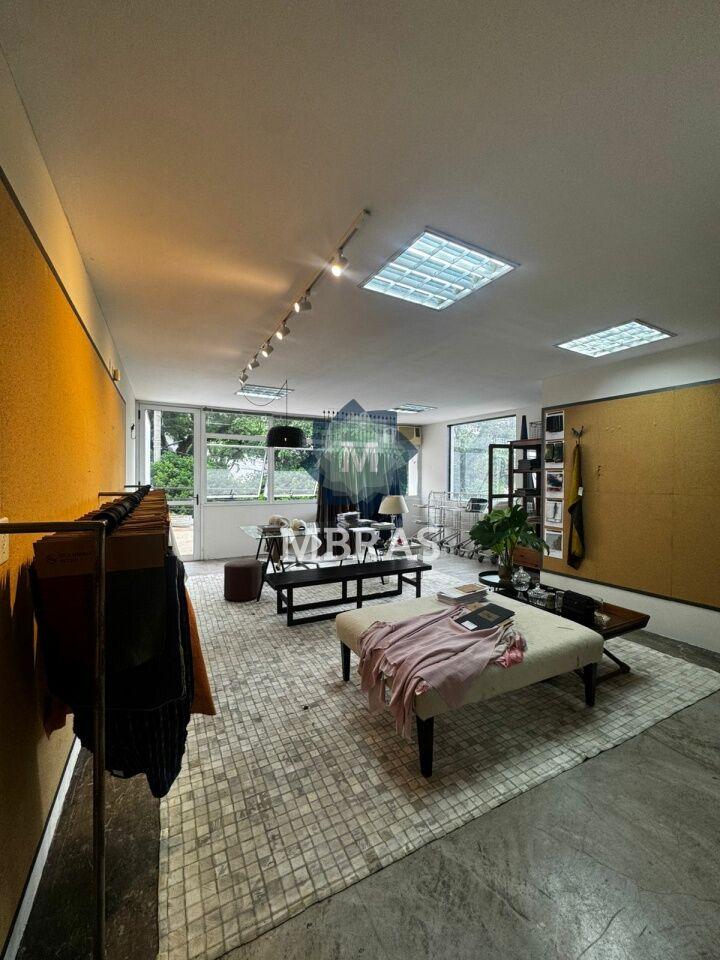 Prédio Comercial de Alto Padrão