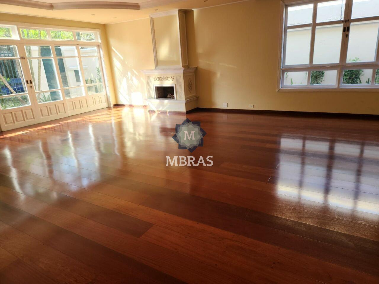 Oportunidade no Jardim Lusitânia: Casa Ampla Próxima ao Ibirapuera