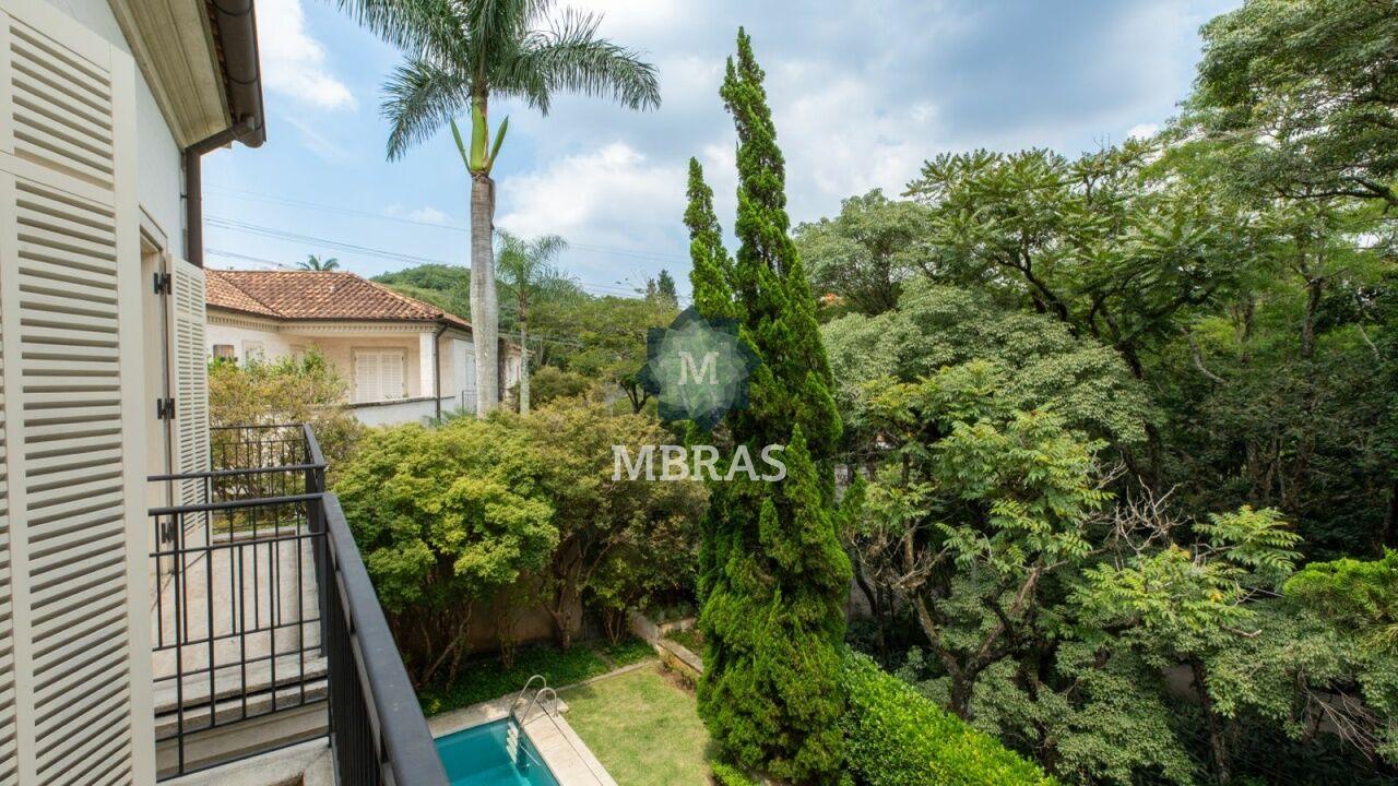 Charmosa casa provençal em condomínio fechado no Cidade Jardim