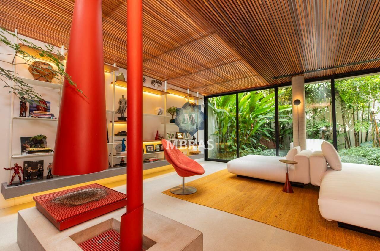 Um Refúgio Urbano para Viver com Elegância e Discrição