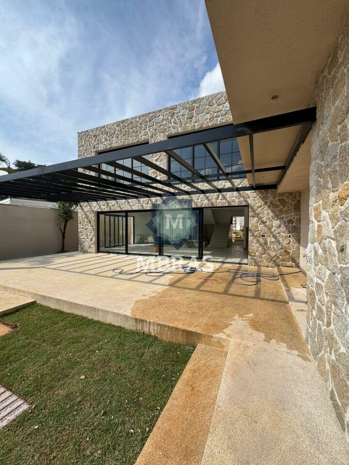 Casa 1050m² terreno | 700m² area construida | Cidade Jardim | 4 vagas | 3 suítes