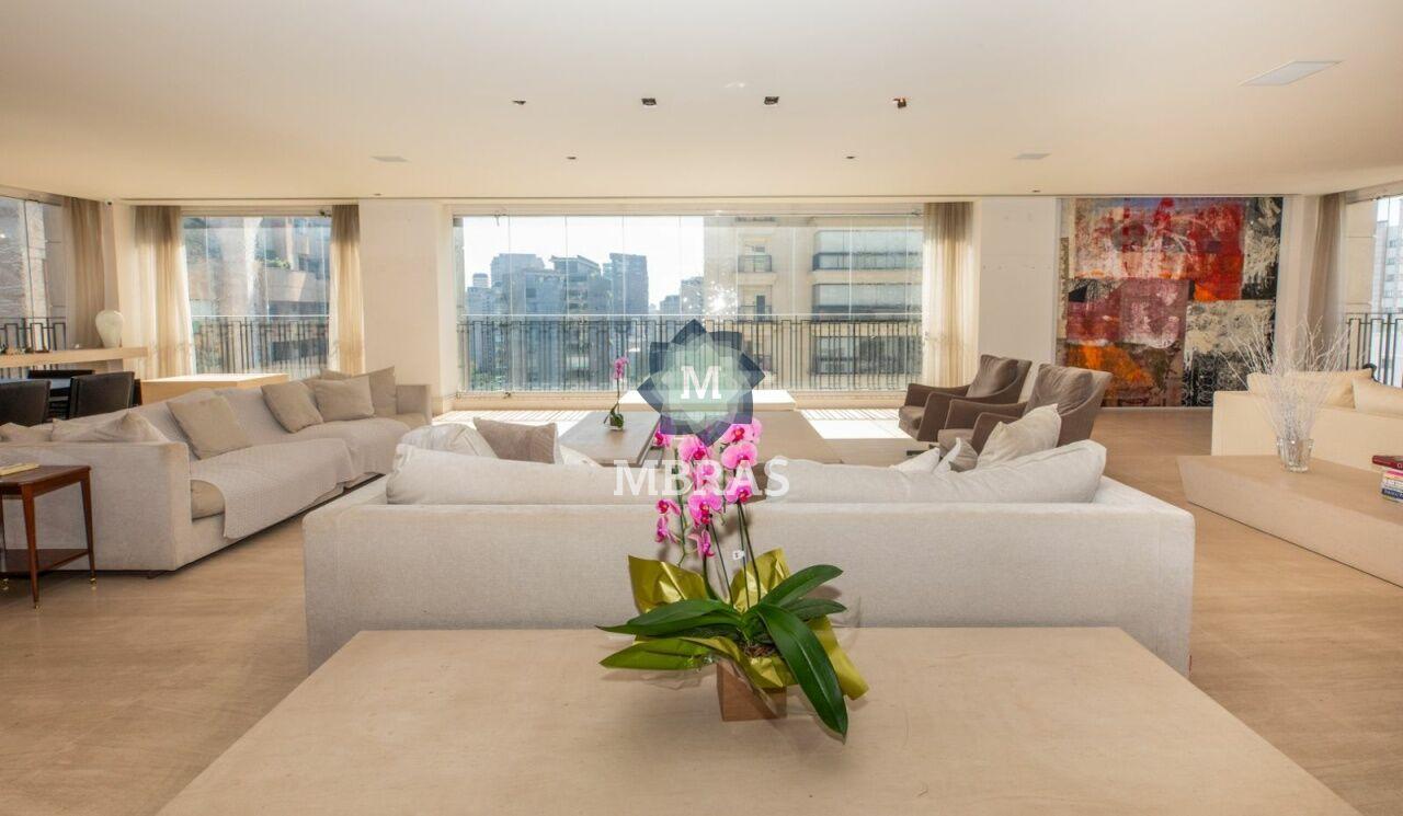 Maravilhoso apartamento na rua mais cobiçada do Itaim Bibi