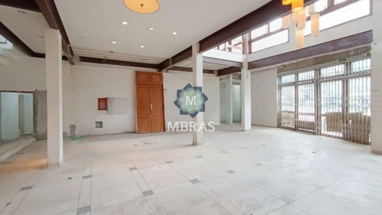 Excelente ponto comercial esquina na Av. Bandeirantes | reformado
