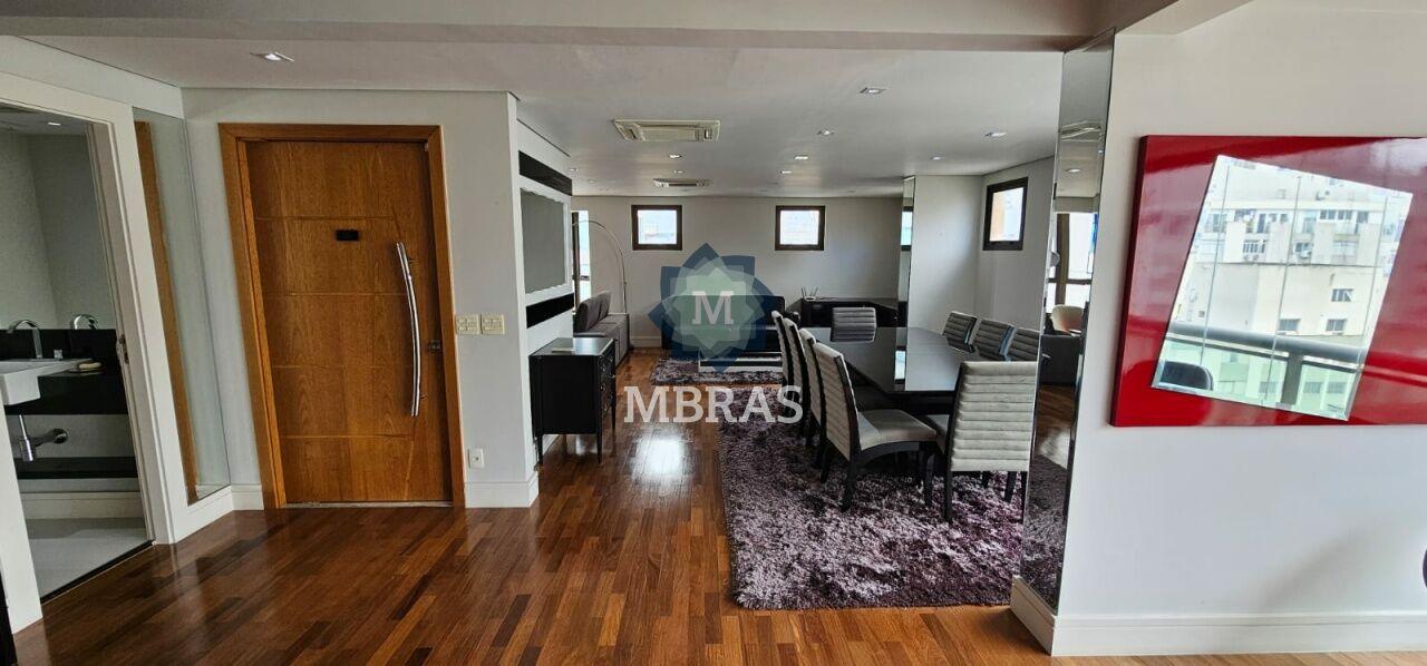Apartamento duplex no Jardins