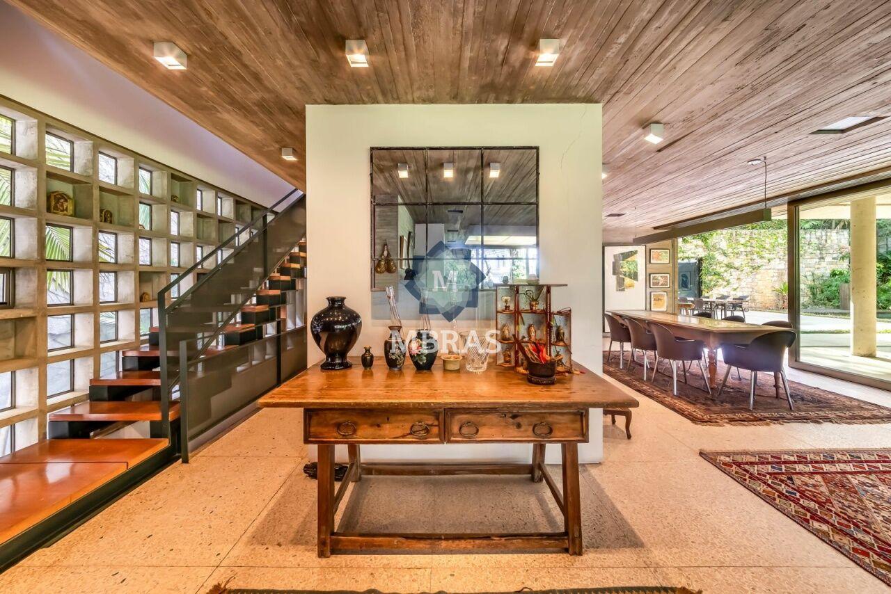 Casa Contemporânea no Cidade Jardim