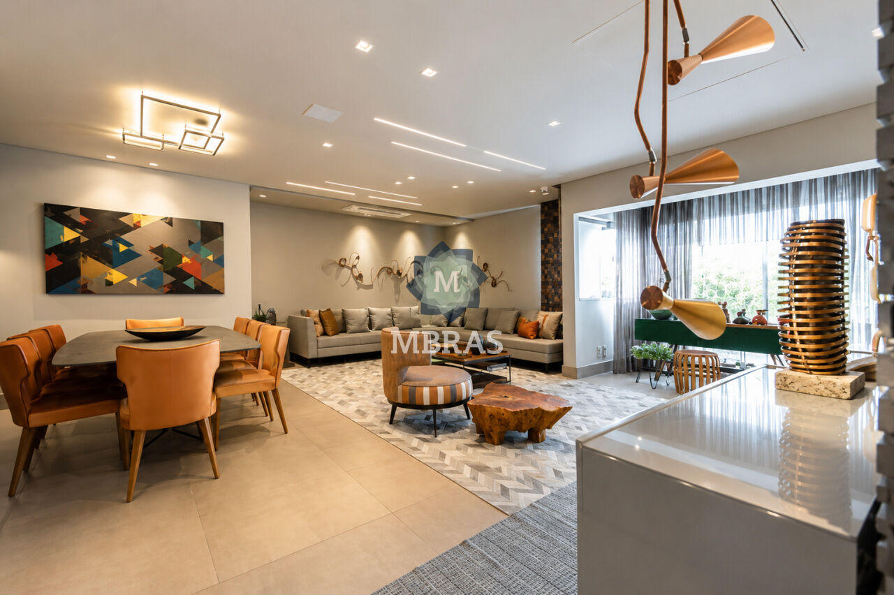 Apartamento amplo, mobiliado e automatizado no Campo Belo