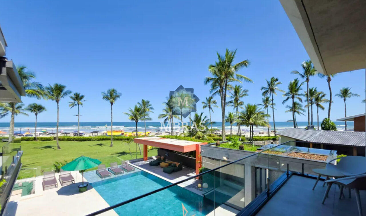 Casa pé na areia na Riviera em rua fechada, asfaltada e area privativa em frente a residencia