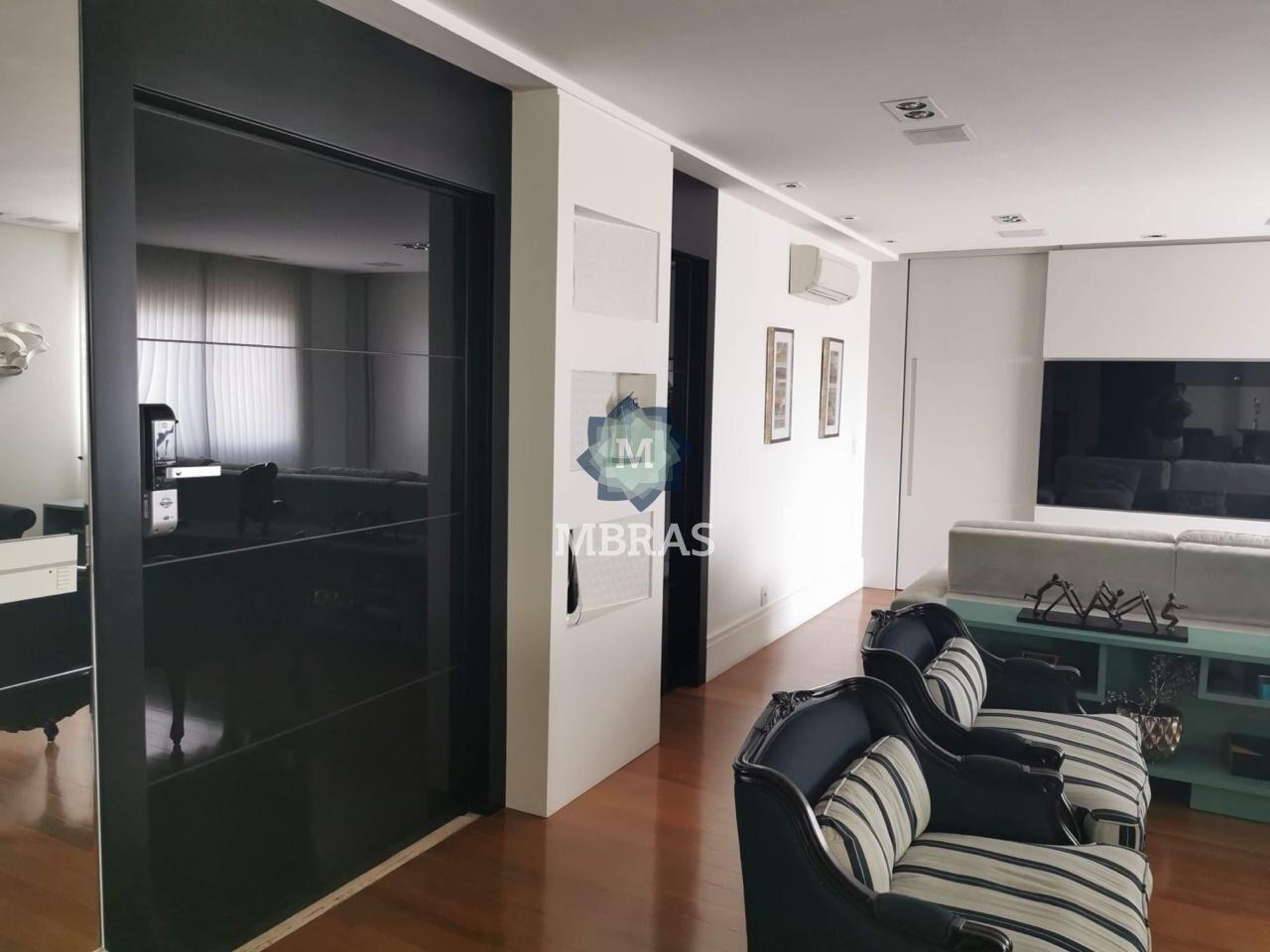 Apartamento com ambientes amplos e varanda gourmet na Vila Nova Conceição