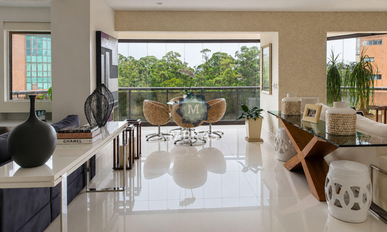 247 m² de exclusividade na Vila Nova, com vista para o Parque Ibirapuera.
